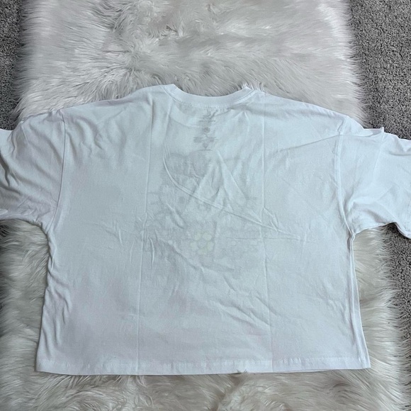 ✨20% Off Sale✨Hello Kitty white graphic XL semi crop tee - Picture 6 of 7